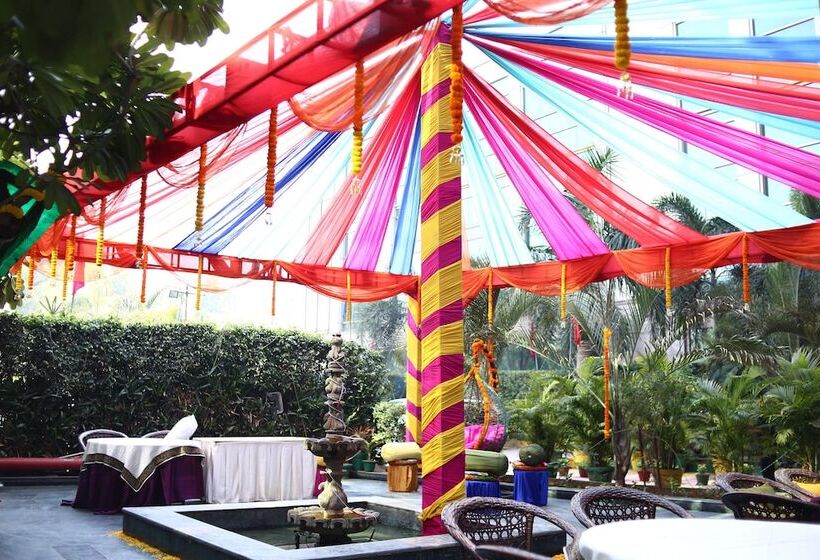 اتاق لوکس یک تخته, Skycity Hotel Gurgaon