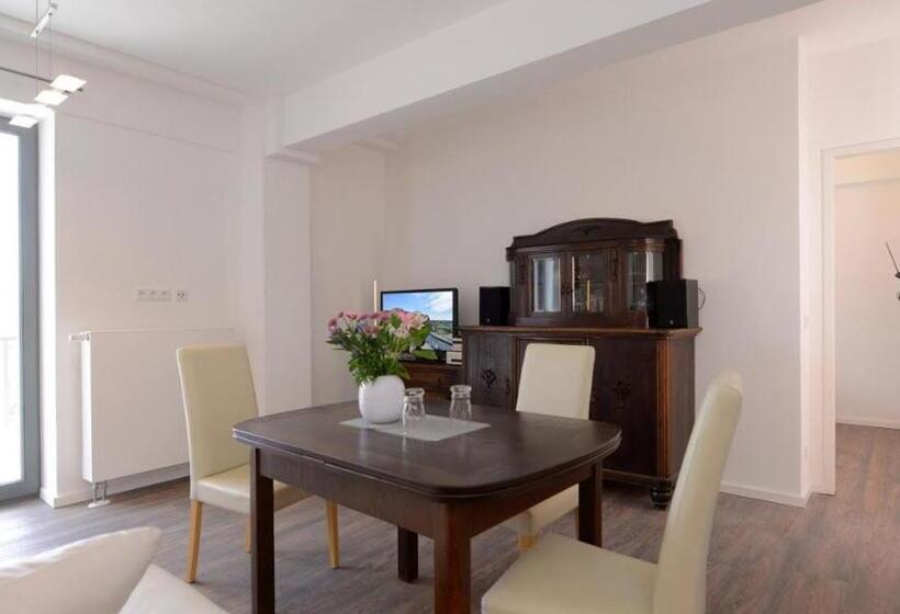 آپارتمان 1 خوابه با تراس, Appartment Ferienwohnung Mit Großer Terrasse Ohlerich Speicher Wismar