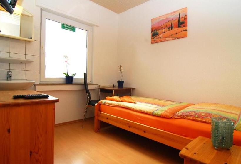 标准单人间, Monteurwohnung Ferienwohnung Krings Baptistastr 2a