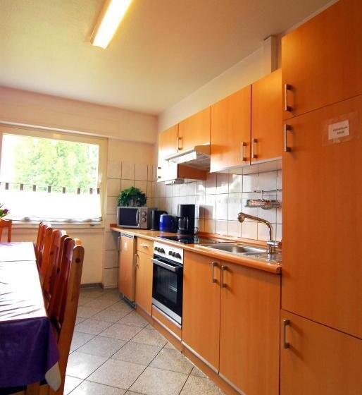 标准三人间, Monteurwohnung Ferienwohnung Krings Baptistastr 2a