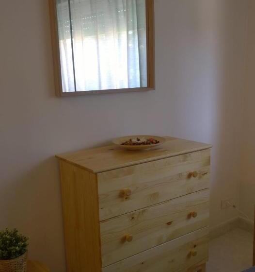 اتاق استاندارد سه نفره, Agorà Rooms