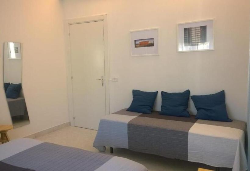 اتاق استاندارد سه نفره, Agorà Rooms