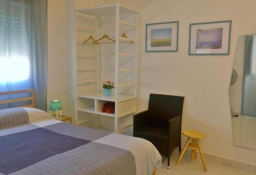 اتاق استاندارد سه نفره, Agorà Rooms
