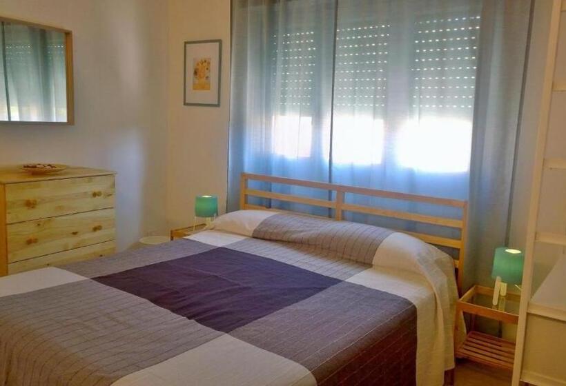 اتاق استاندارد سه نفره, Agorà Rooms