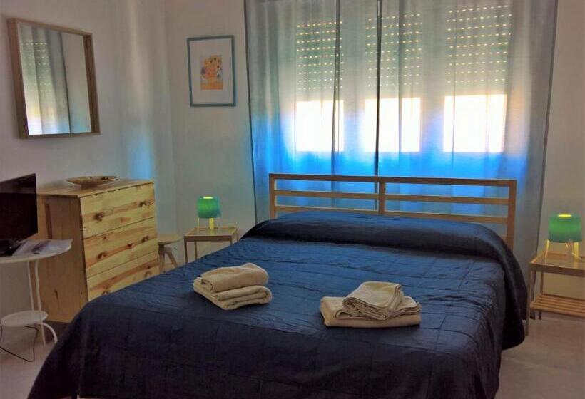 اتاق استاندارد سه نفره, Agorà Rooms