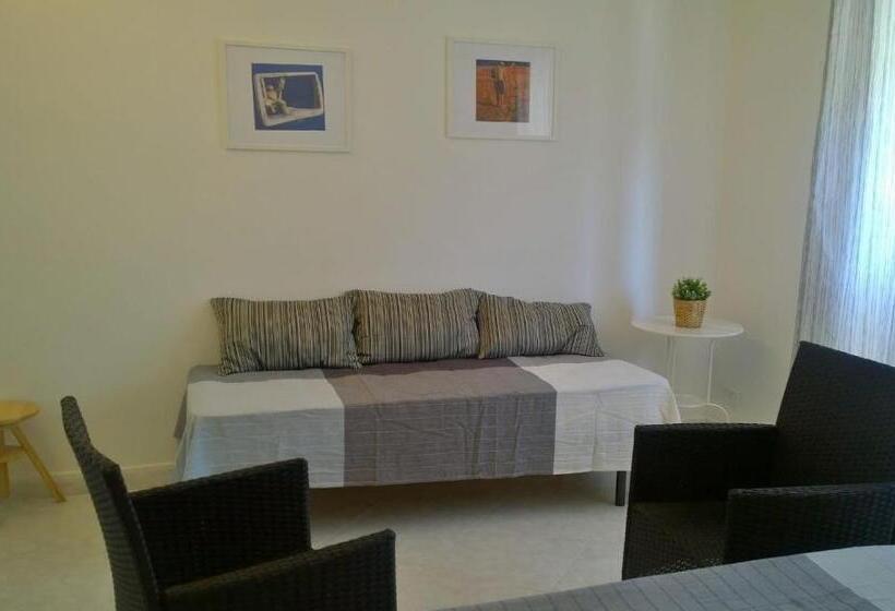 اتاق خانوادگی, Agorà Rooms