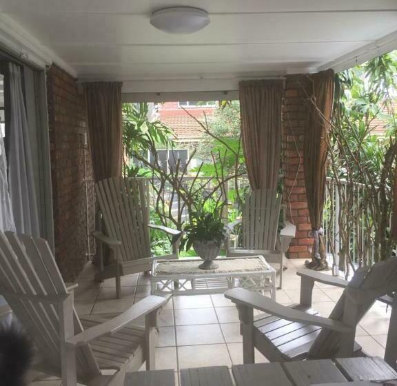 سوییت خانوادگی, White River B & B