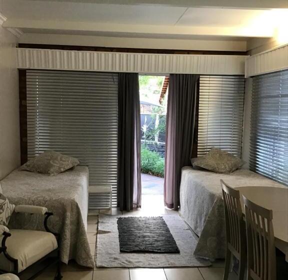 سوییت خانوادگی, White River B & B