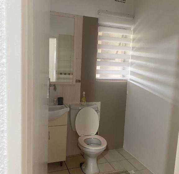 اتاق استاندارد با سرویس بهداشتی مشترک, White River B & B
