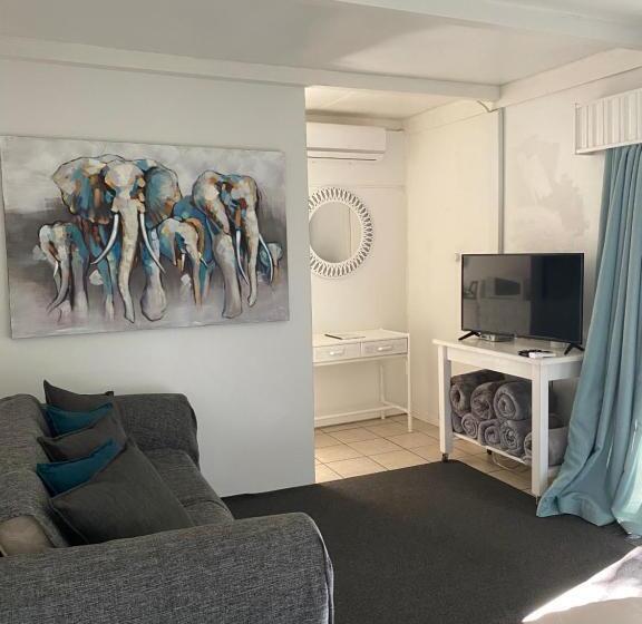 سوییت خانوادگی, White River B & B