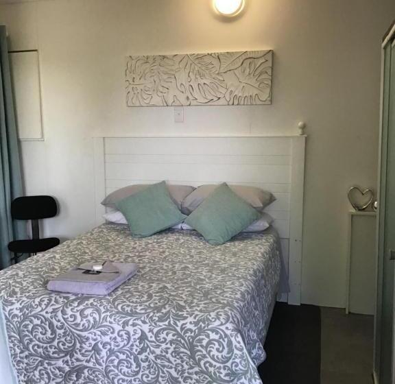 اتاق اکونومی, White River B & B
