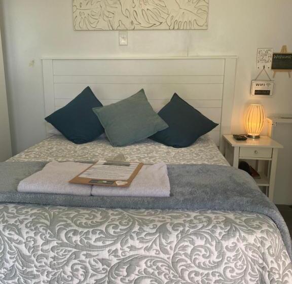 اتاق اکونومی, White River B & B