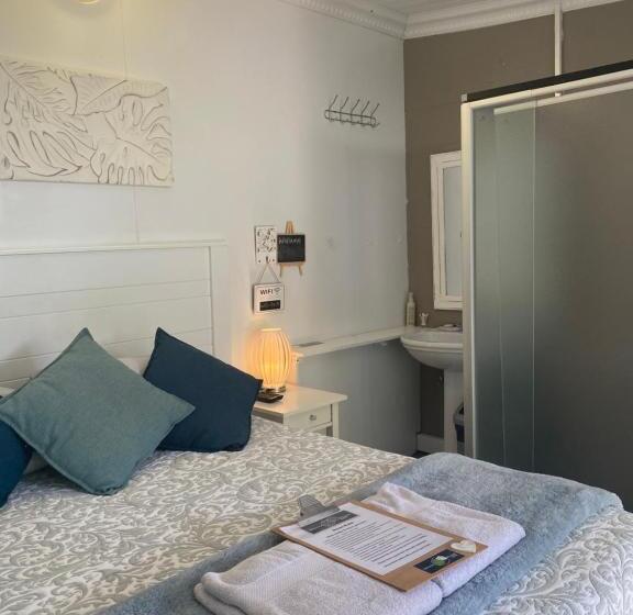 اتاق اکونومی, White River B & B