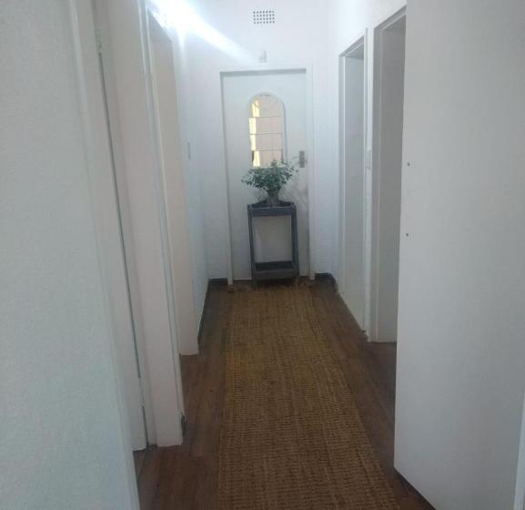 اتاق استاندارد با سرویس بهداشتی مشترک, White River B & B