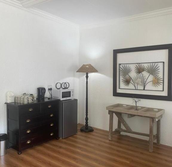 اتاق استاندارد, White River B & B