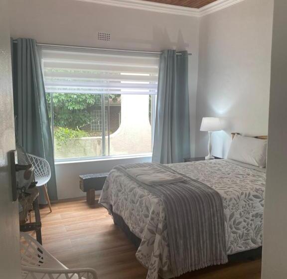 اتاق استاندارد با سرویس بهداشتی مشترک, White River B & B