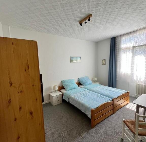 Номер Стандарт, Hostel Burg Hausen