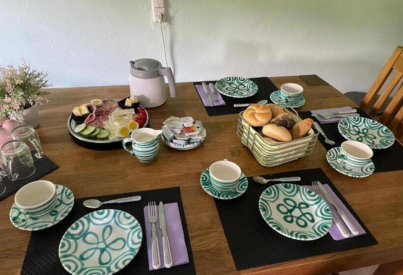 سوییت خانوادگی, Wagnermoosgut