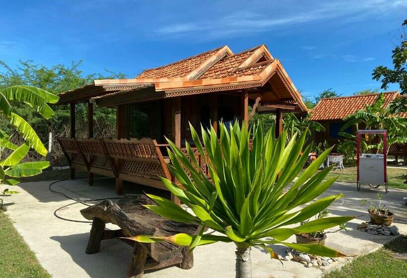 بانگلوی سوپریور, Jing Jo Boutique Bungalow