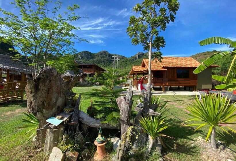 بانگلوی لوکس, Jing Jo Boutique Bungalow