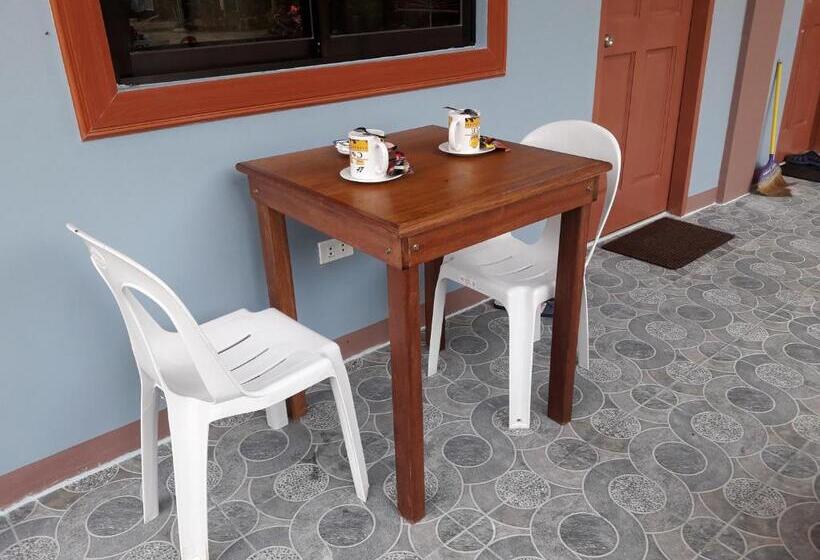 Номер Стандарт, Cubby S Guesthouse