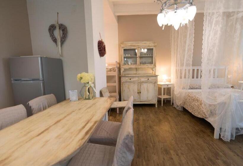 استودیو خانوادگی, Villa Rossella Rooms