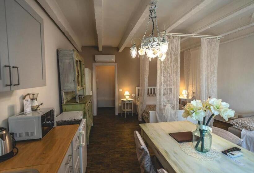 استودیو خانوادگی, Villa Rossella Rooms
