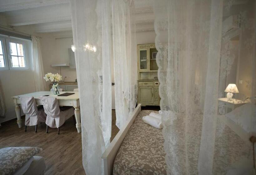 استودیو خانوادگی, Villa Rossella Rooms