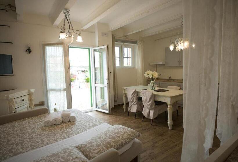 استودیو خانوادگی, Villa Rossella Rooms