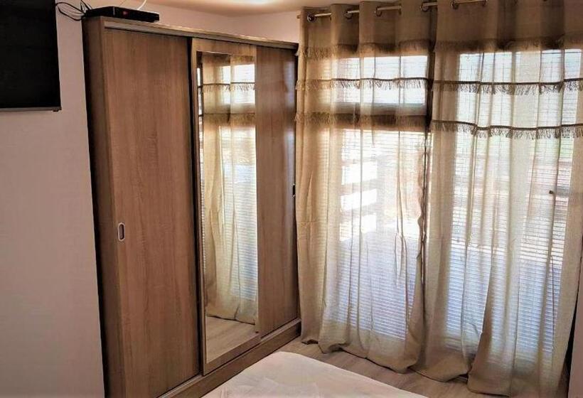 デラックスルーム, Arts Guest House  Beautiful Villa For 6 Persons