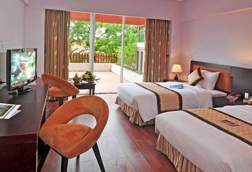 اتاق لوکس با چشم‌انداز باغ, Mondial Hotel Hue