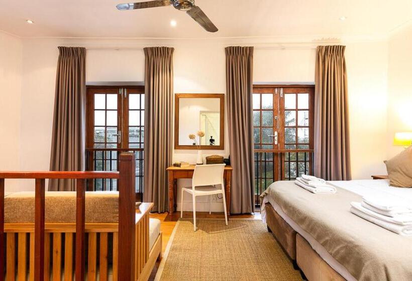 带1个卧室的豪华公寓, The Charles Cafe & Guesthouse
