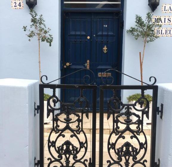 套房, The Charles Cafe & Guesthouse