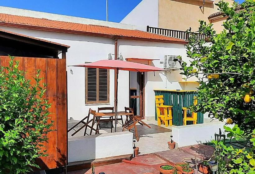 Трехместный Номер Стандарт Совместная Ванная, B&b Il Cortile Del Sole