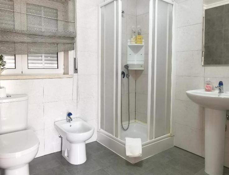اتاق استاندارد چهار تخته, Ricky Guesthouse
