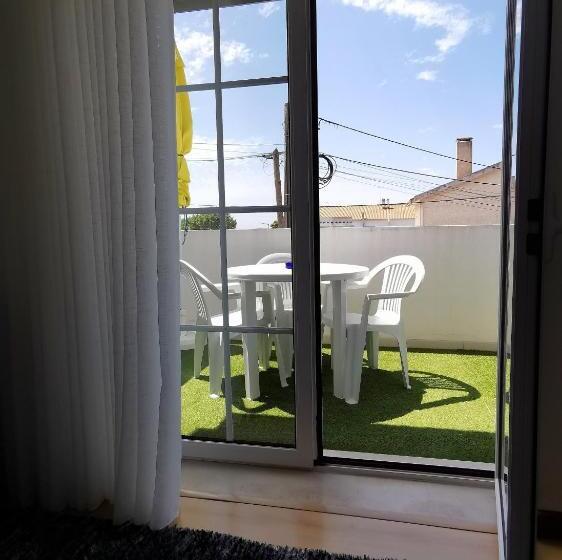 سوئیت با تخت بزرگ, Ricky Guesthouse