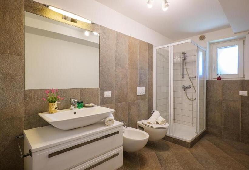 Appartamento 1 Camera da Letto, Residence Girasole Casa Rossa B