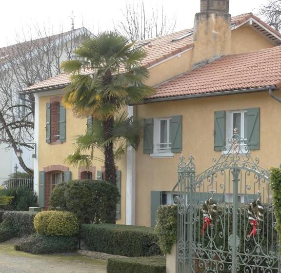 غرفة قياسية مطلّة علي الحديقة, Cote Jardin
