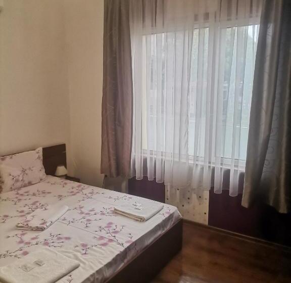 Номер Стандарт Трехместный, Teodora House