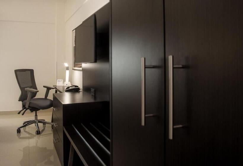 اتاق لوکس, Holiday Inn Express Tapachula, An Ihg