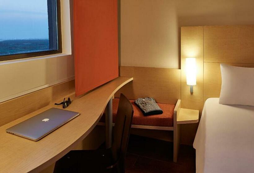 Номер Стандарт, Ibis Cancun Centro
