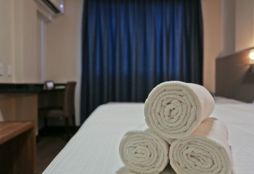 Трехместный Номер Deluxe, Sandri City