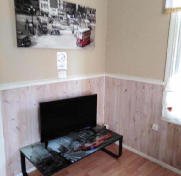 Семейный Номер, Firsthome Guesthouse
