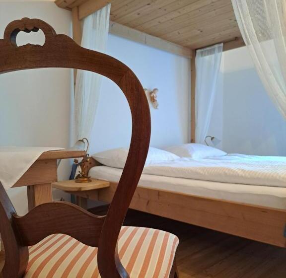 エコノミールーム, Stauders Zimmer Und Ferienwohnungen