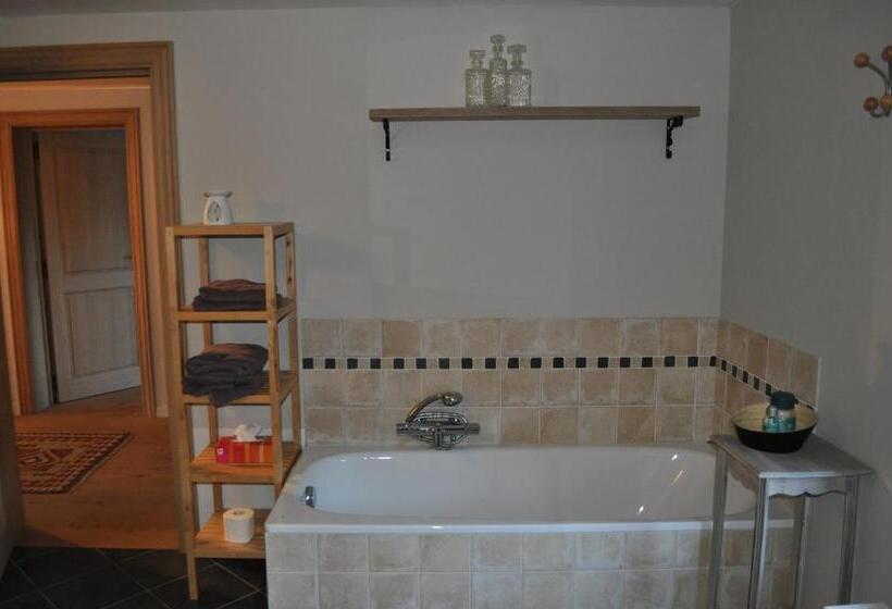 Standard room with outdoor bath, B&b Maison Honorine