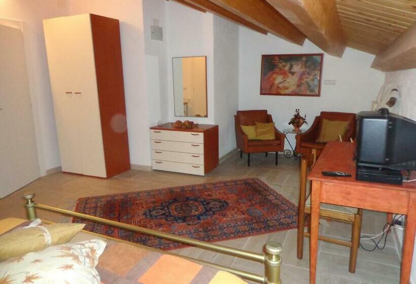 اتاق لوکس, Agriturismo Sorgente Di Luna