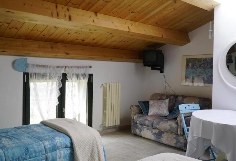 اتاق استاندارد, Agriturismo Sorgente Di Luna