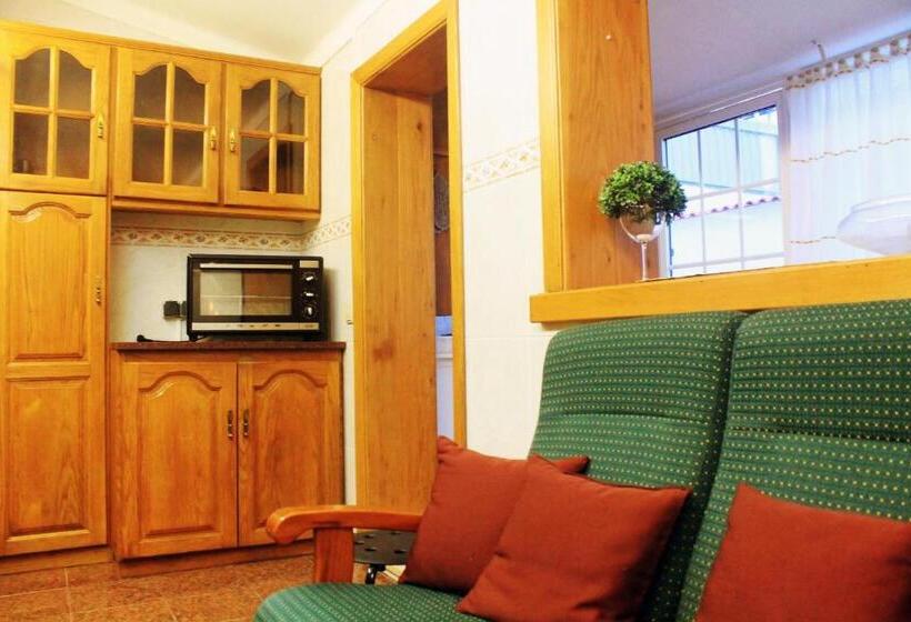 اتاق استاندارد با سرویس بهداشتی مشترک, Guesthouse Pombinha