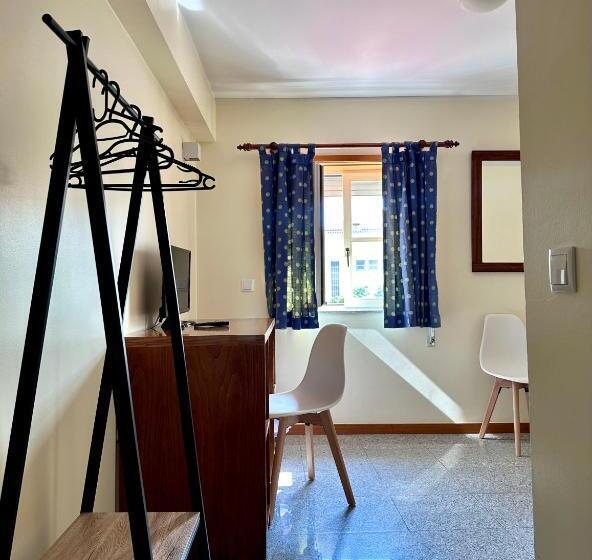 اتاق استاندارد سه نفره, Enjoy Viana   Guest House