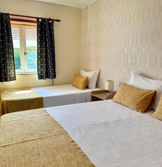 اتاق استاندارد سه نفره, Enjoy Viana   Guest House